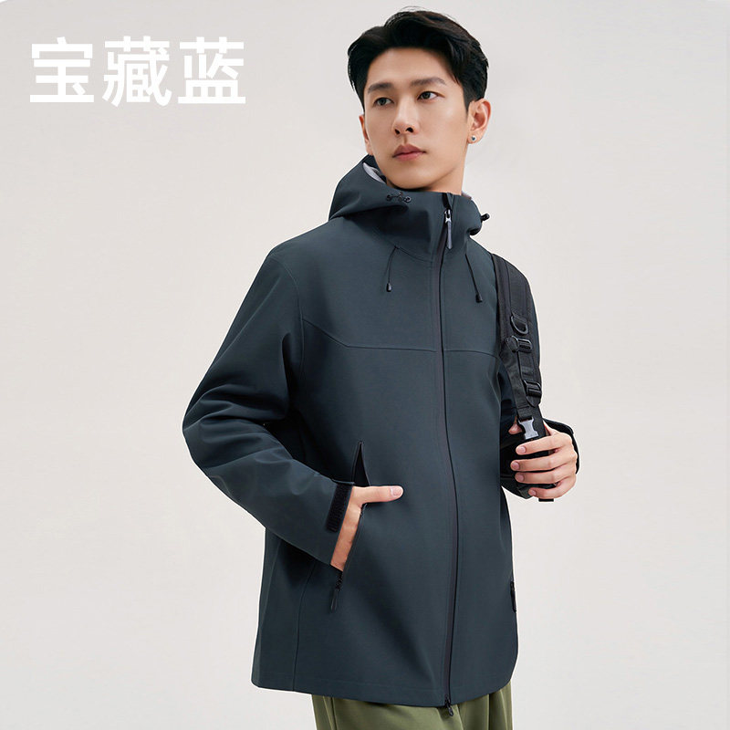 雪中飞户外防风防水登山服情侣连帽夹克外套休闲运动茄克女BDX