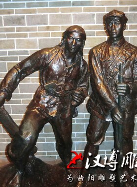 小红军站岗雕像玻璃钢仿铜八路军小英雄雕K塑定制革命主题纪念雕