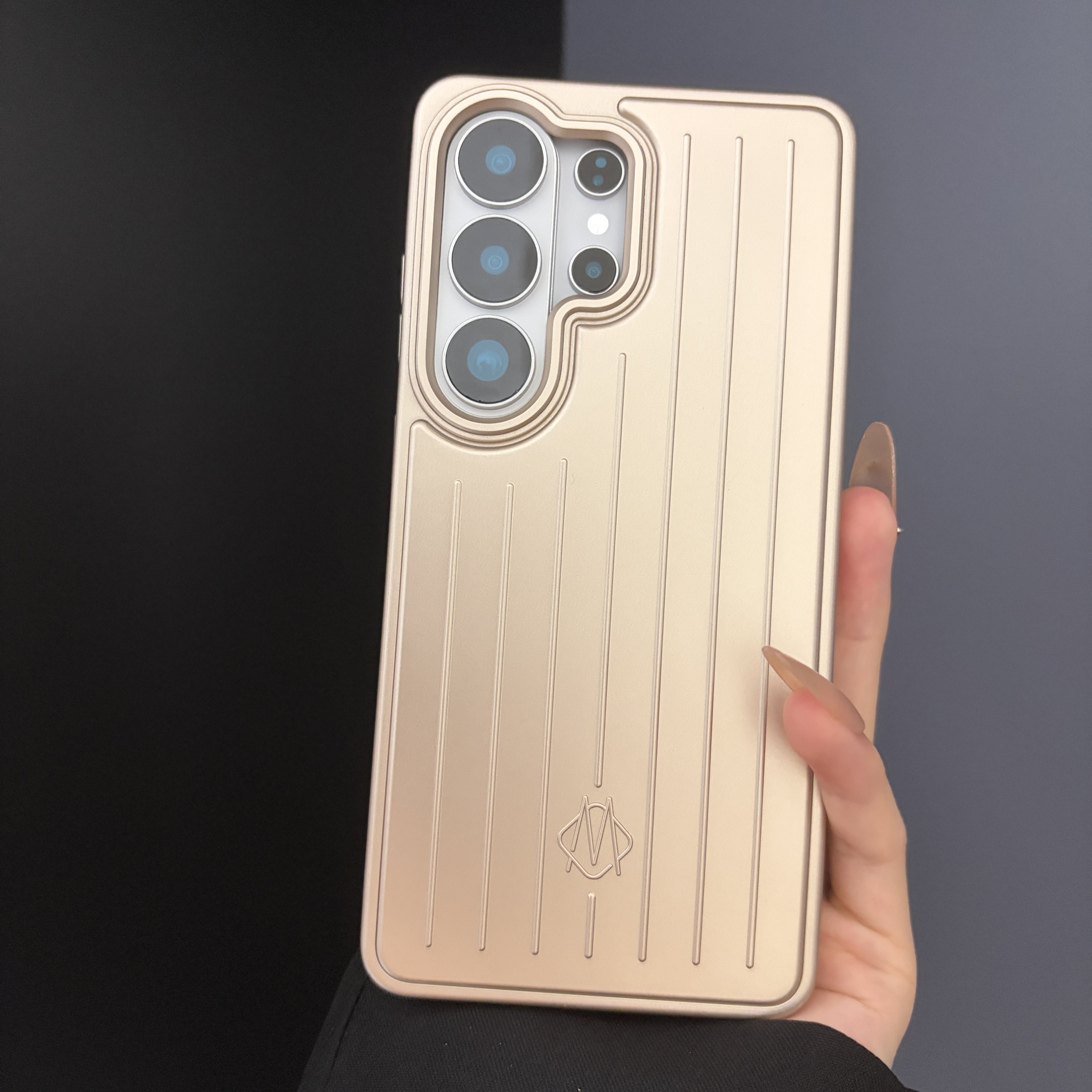 钛金色潮牌适用三星GalaxyS26Ultra手机壳新款日默瓦铝