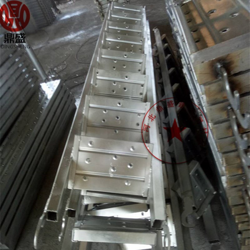 脚手架钢管架内梯子爬梯钢梯安全爬梯O建筑块装活动楼梯