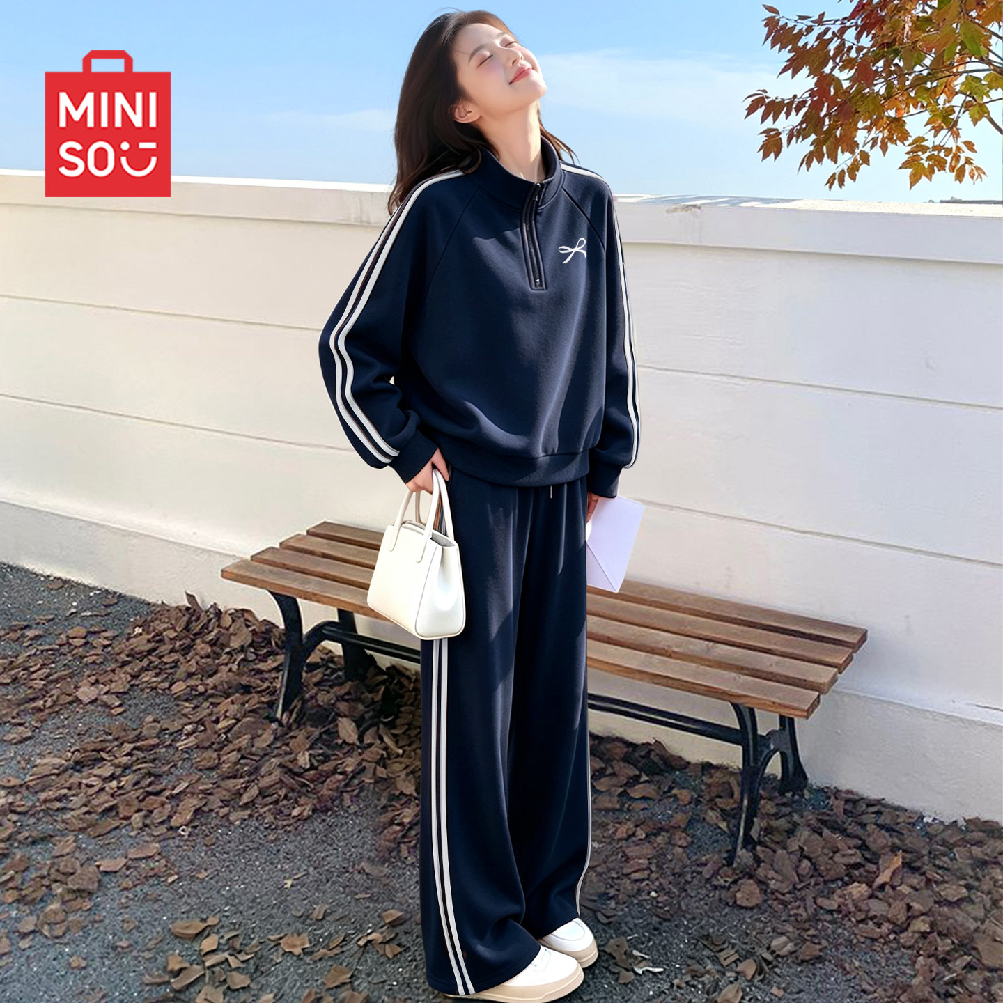名创优品早秋套装女2026新款女士拼条外套休闲裤运动松弛感穿搭D