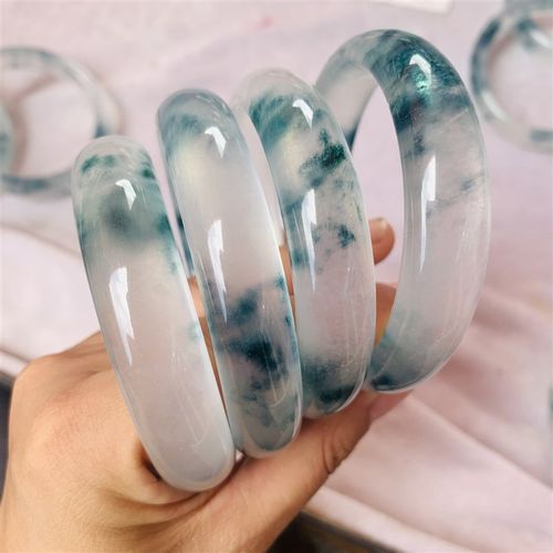 高冰冰透独龙玉飘花手镯r高品质翡翠色女款玉石手镯子冰种扁条玉