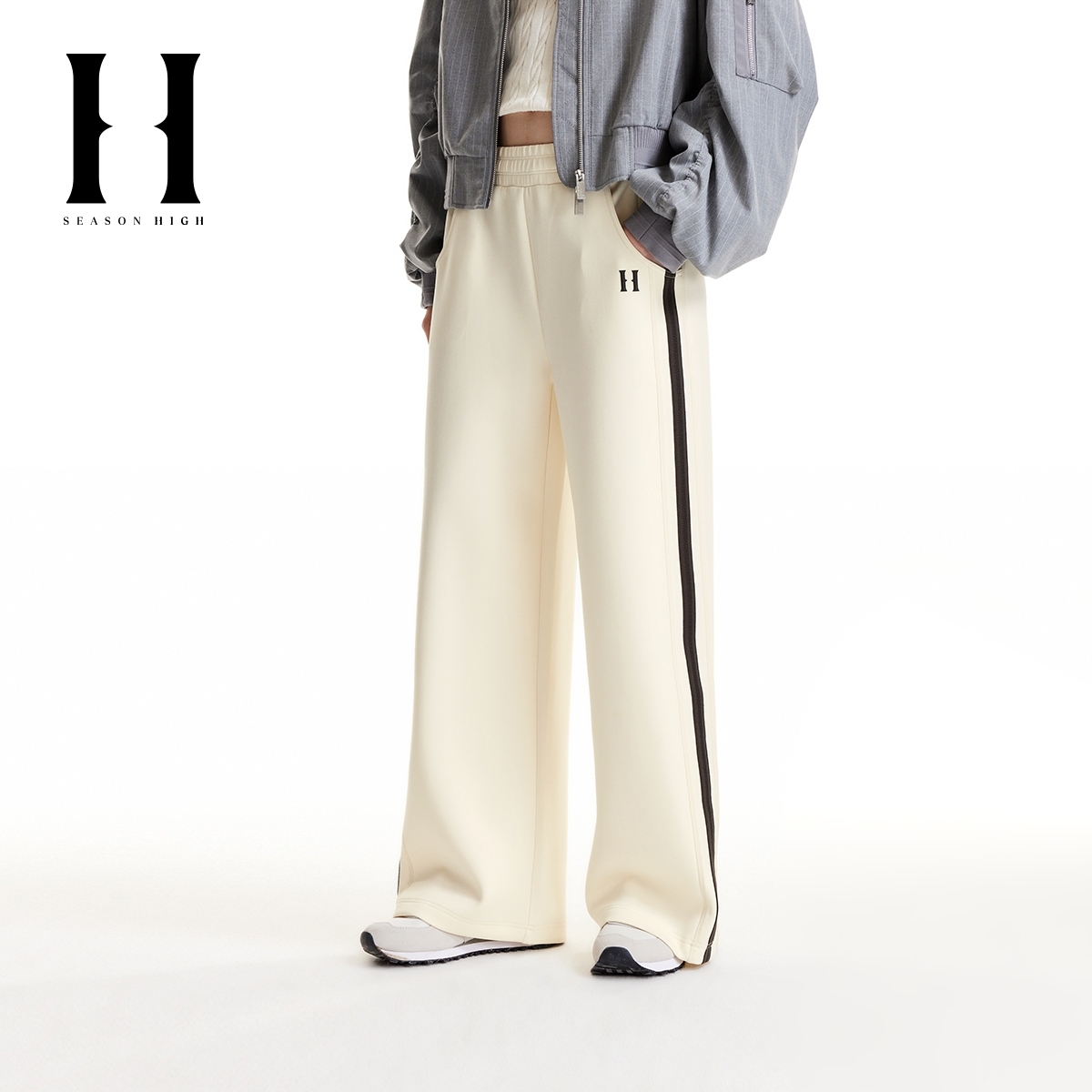 侧边织带拼接设计，胶印logo装饰