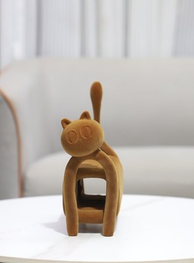 现代简约抽象植绒树脂线条镂x空艺术猫装饰摆件客厅玄关家居装饰