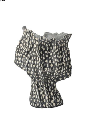 一匚 现代d艺术不规则手绘涂鸦陶瓷花器 样板房酒店软装饰品搭配