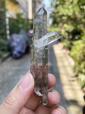 天然巴基斯坦喜马拉雅水晶单尖原石摆件原矿六棱柱矿物水晶绿幽灵