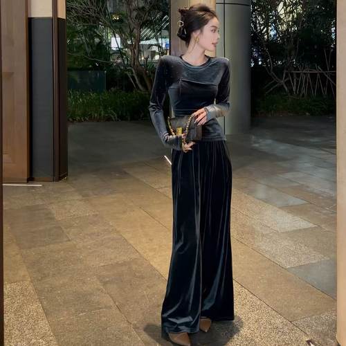 秋冬新款高级显瘦老钱风气质显瘦烫钻设计感小众小香套装上衣裤子