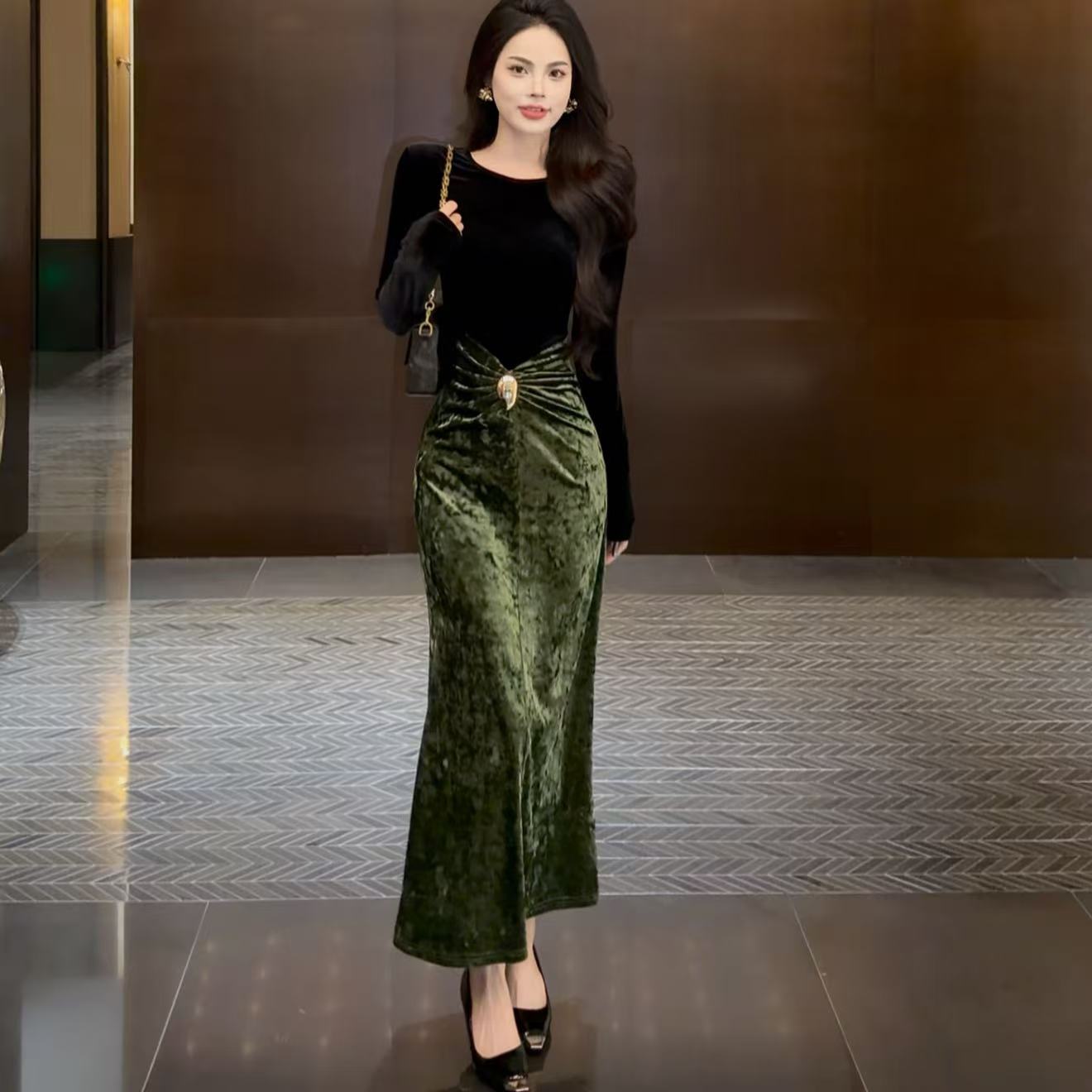 秋冬高级气质显瘦小众设计感名媛千金法式伞裙丝绒连衣裙