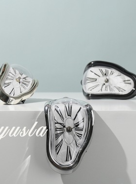 简约创意扭曲钟融k化时钟罗马数字钟复古变形时空钟艺术软装品摆