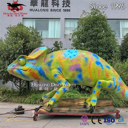 大型仿真稀有动物多彩变色龙模型机械电动制作美陈摆件源头厂家