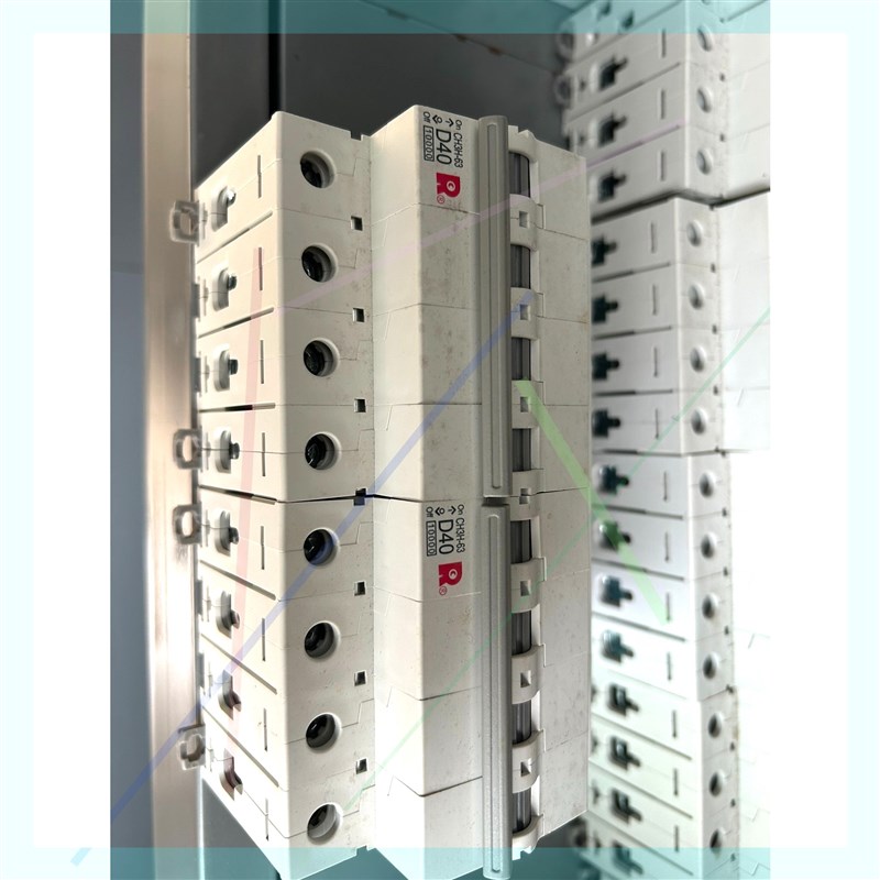 常熟开关 CHh3H-63 小型断路器 型号: CH3H-63