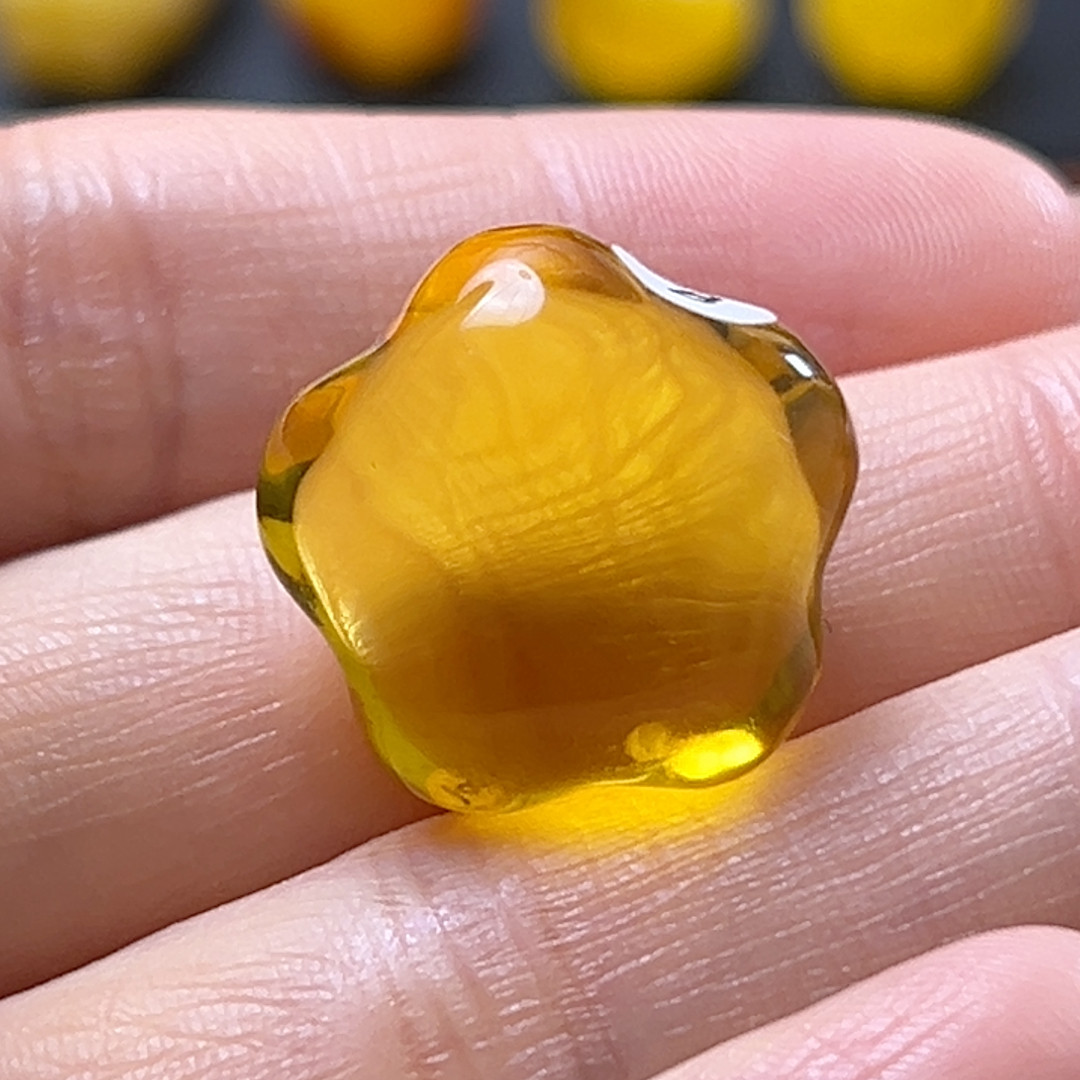 卡20！蜜蜡金珀全净水星星吊坠