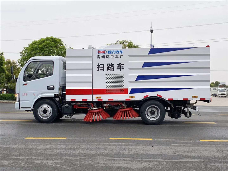 国六东风小多利卡垃圾清扫车 工地使用小型扫路车 公路扫地车