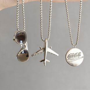 儿童项链男女童个性嘻哈宝宝潮流穿搭链子男孩飞机眼镜滑板吊坠链