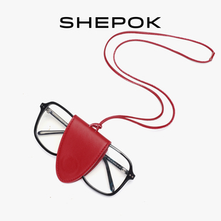 纽扣挂脖眼镜夹头层牛皮便携简约挂件 SHEPOK西泊克迷你吊牌ins风