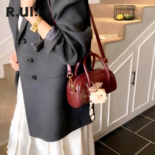 超火小众复古小包高级感保龄球包女2026新款时尚百搭手提斜挎方包