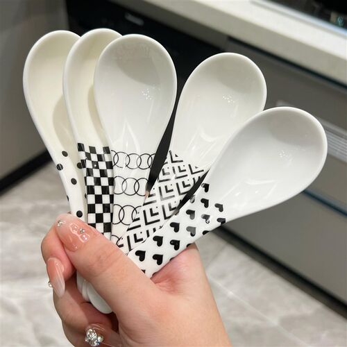 新品勺子专人专用陶瓷家用汤勺汤C匙可爱儿童吃饭少盛汤喝汤勺小