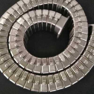极速金属b拖链 不锈钢封闭式电缆保护套 矩形金属软管 接头可选样