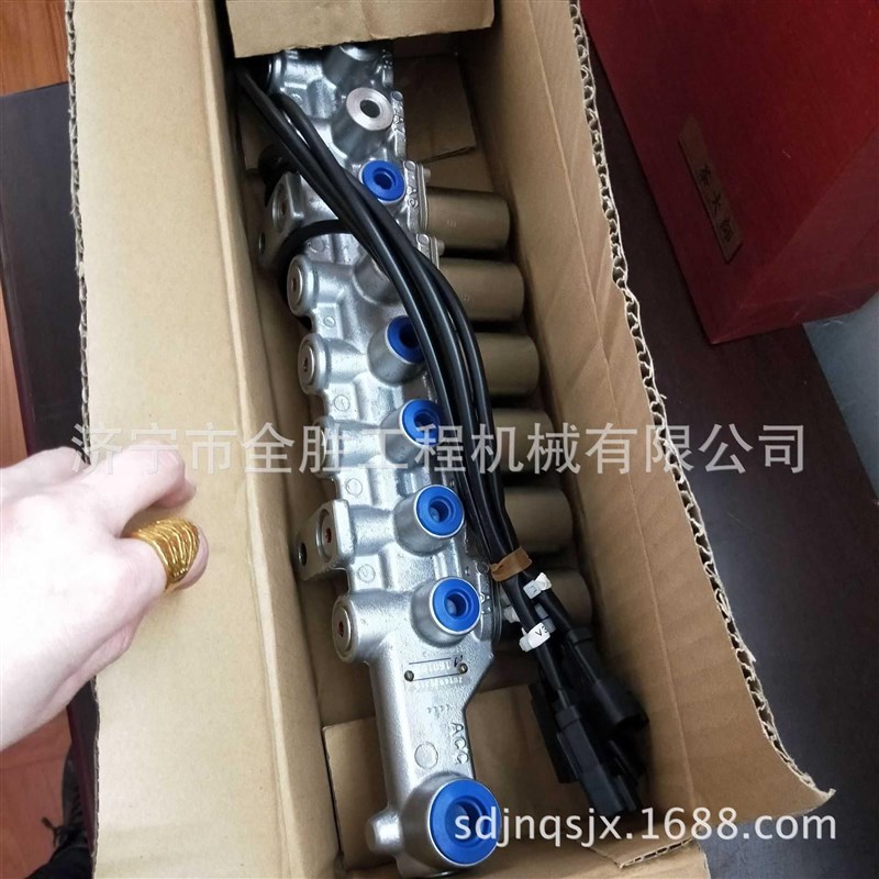 极速挖掘机破碎锤贯穿螺栓钎m直径13D5m 杆现代R挖掘机R225钎杆