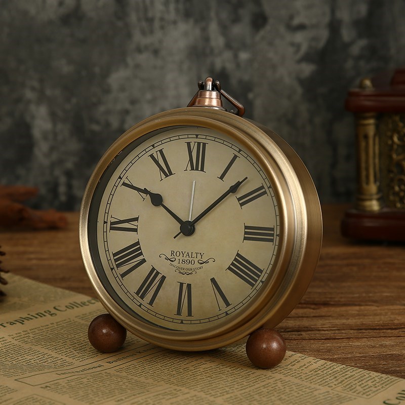 网红复古小台钟闹钟表床头v闹铃静音老式轻奢Q美式风格家用桌面摆