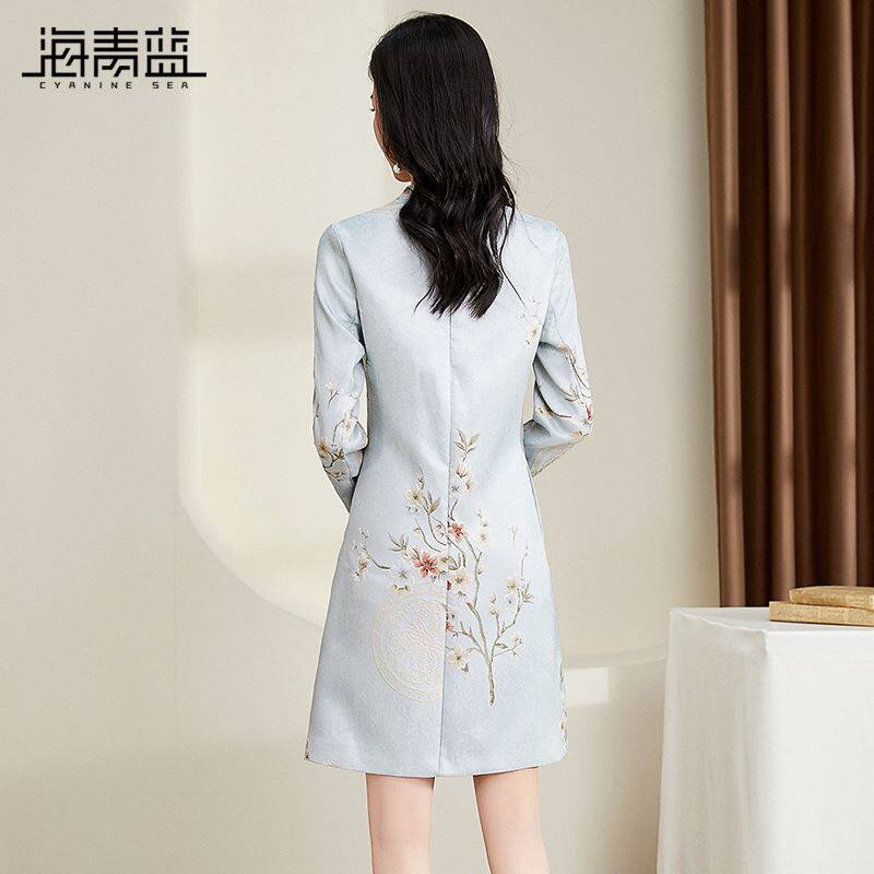 海青蓝高级感好看新中式长袖连衣裙女秋冬新款复古风改良旗袍裙子