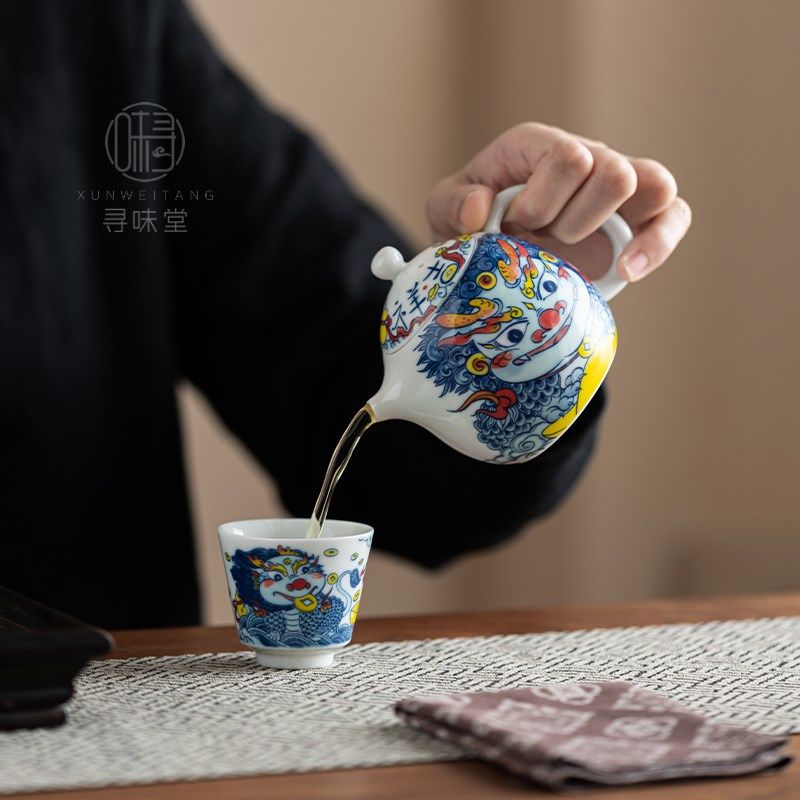 麒麟献宝龙旦壶国潮风小茶壶青花中H式家用陶瓷功夫茶具复古单壶,餐饮具,茶壶,淘宝优惠券,粉丝福利购,淘宝优惠卷