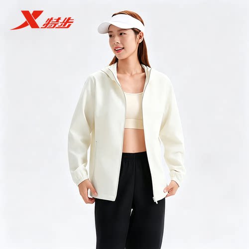 特步启点保暖风衣女2026春季新款连帽保暖梭织厚外套974128160380