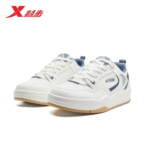 特步云帆板鞋男2025秋季新款皮网结合透气运动休闲鞋975319310017