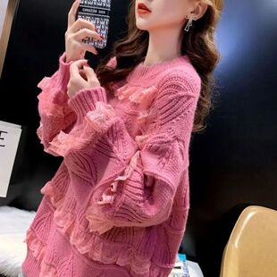 Round neck lace trimmed loose sweater 圆领蕾丝边宽松长袖毛衣