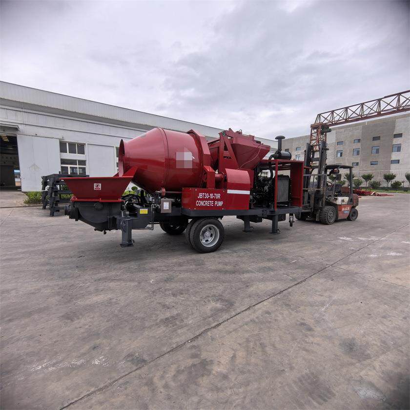 直销500型移动搅拌拖泵一体机建筑用浇筑混凝土翻斗式搅拌机