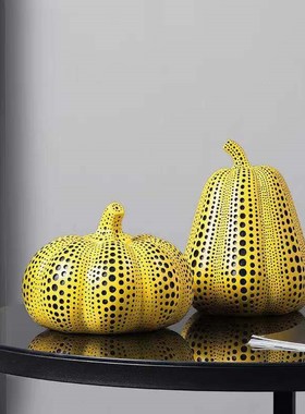 波点艺术黄色南瓜摆件动物仿真树A脂摆件北欧创意客厅电视柜软装