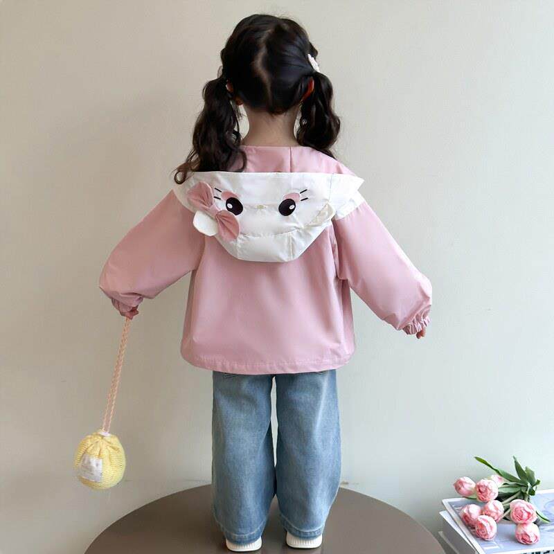 女童洋气宽松春秋季休闲连帽外套宝宝2025新款春装冲锋衣儿童网红