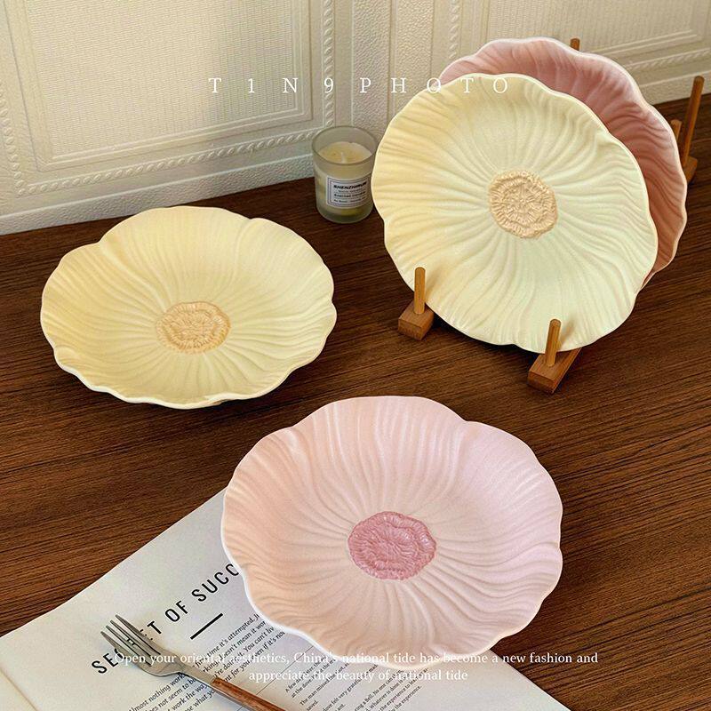 ins 高颜值花朵陶瓷餐盘家用精致菜盘甜品好看特别盘子