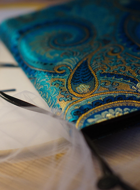 【悬雀书衣】会变色异域民族覆古y缎面手账日记本孔雀绿色A6A5活