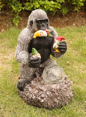 新品花园装饰太阳能发r光树脂工艺品猩猩吃精灵水晶球户外摆件