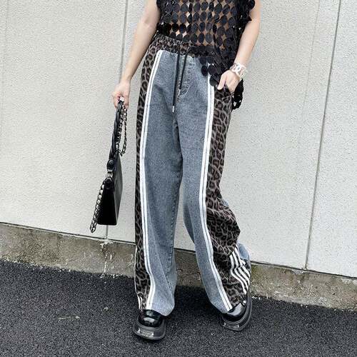 Womens Leopard Print Patchwork Jeans Featuring A High -