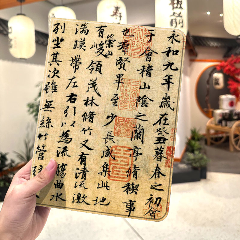 内壳软硅胶材质，四角防摔