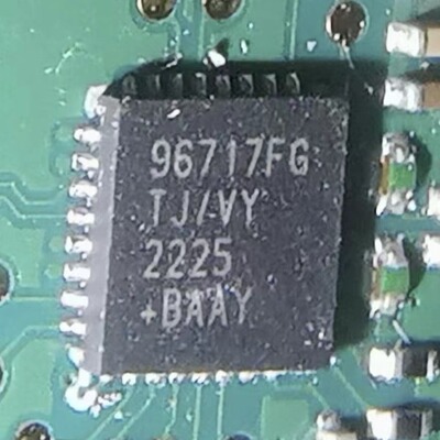 MAX96717FGTJ/VY+T 丝印96717FG TQFN-32 串行器IC芯片