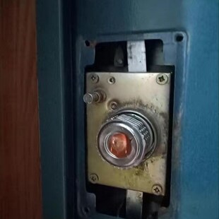 老式防盗门锁自动碰锁佳卫石牛十字锁C级叶片锁芯铁门自动锁小号