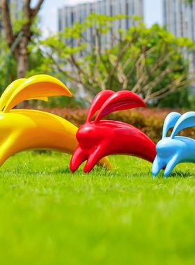 室外玻璃纤维兔子雕塑样品屋展示中心公园草坪造景园林景观小品动