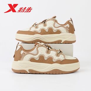 特步华夫鞋板鞋2025冬季女款保暖耐磨厚底增高休闲鞋975418310055