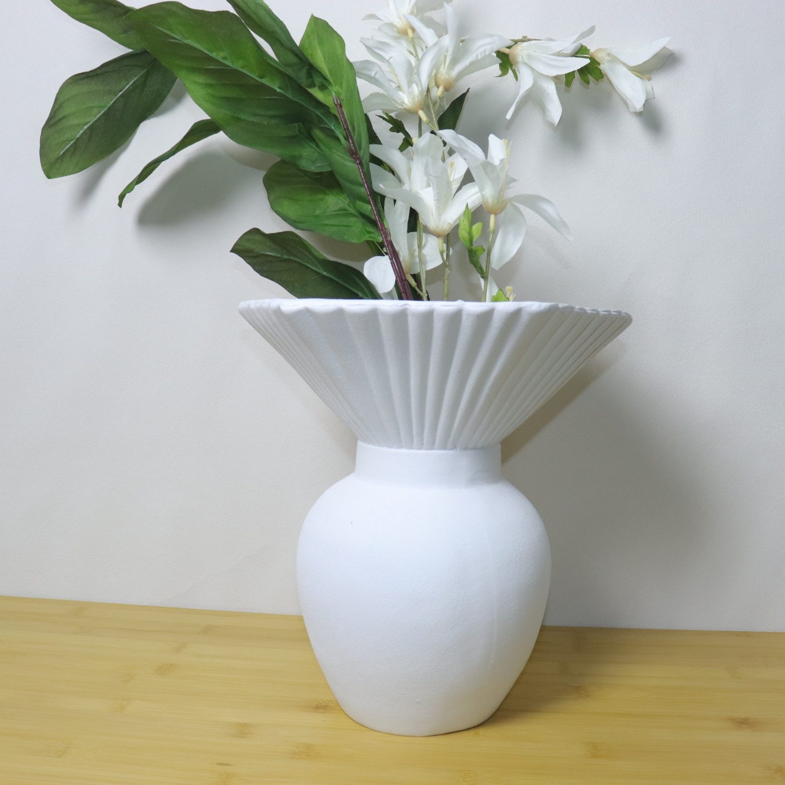 现代极简陶瓷花瓶北欧创意几何树脂工艺品家居样板房别墅软装饰品