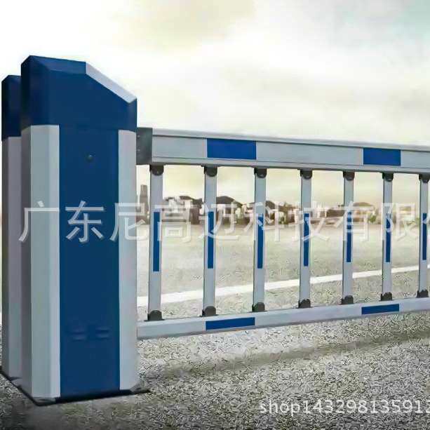 供应车道遥控车挡闸,双机头加长栅栏杆道匝机,单台栏栅杆长6米