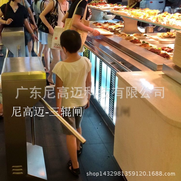 自助餐厅通道单向三杆门SUS不锈钢出入闸口机无人值守通道辊闸