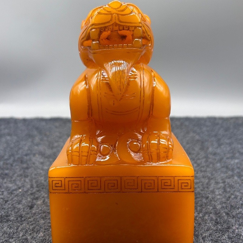仿古寿山石田黄石老虎玉玺摆件