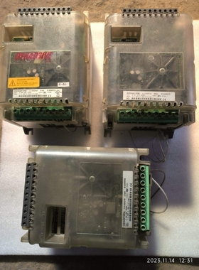 议价科尼变频器DMCS022F10PN0拆机三件。