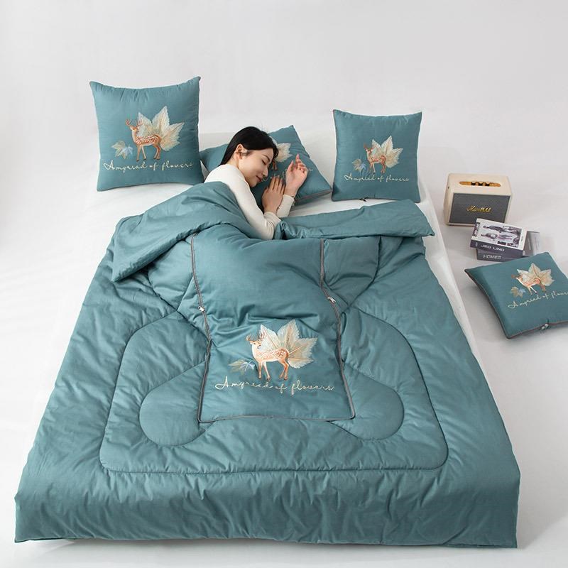 抱枕被子两d用沙发枕头汽车靠垫办公室靠枕午睡毯子二雁冰