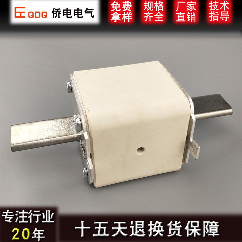 NT2 NH02刀型陶瓷熔断器RO33方形触头保险丝快速慢速熔芯690v