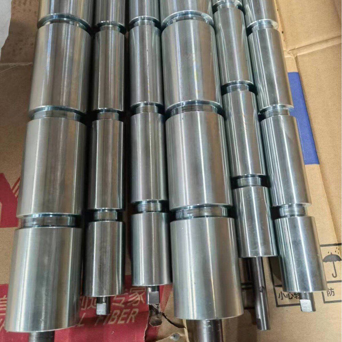 厂家输送机无动力镀锌滚筒38不锈钢双链轮辊筒流水线包胶滚轴托辊