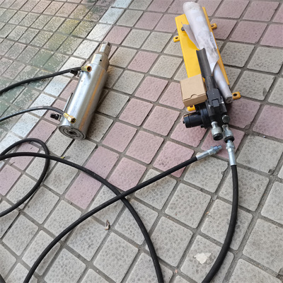 15.24前卡式张拉千斤顶 穿心式前卡退锚顶 能进能退锚索张拉机